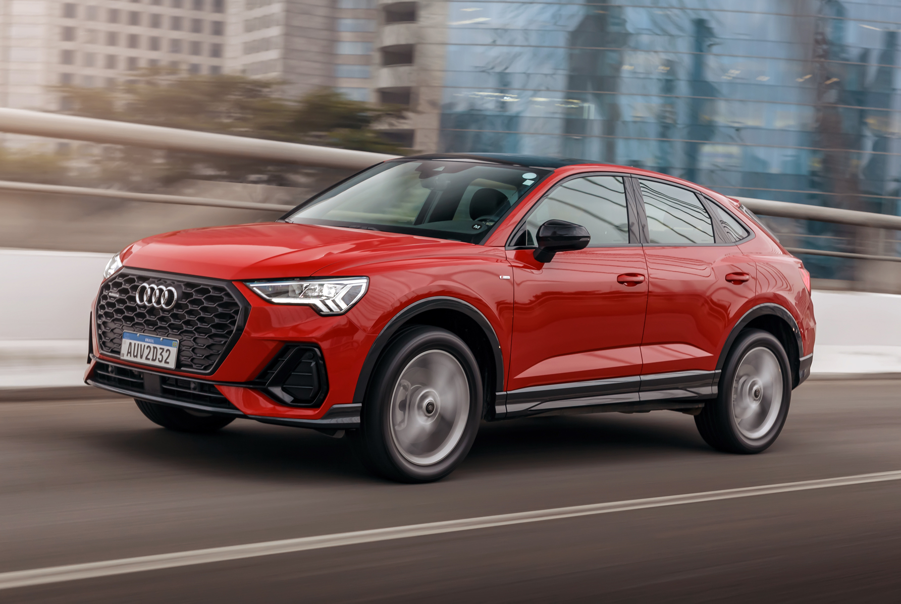 Audi Q3 Sportback rodamos com o mini Q8; conheça
